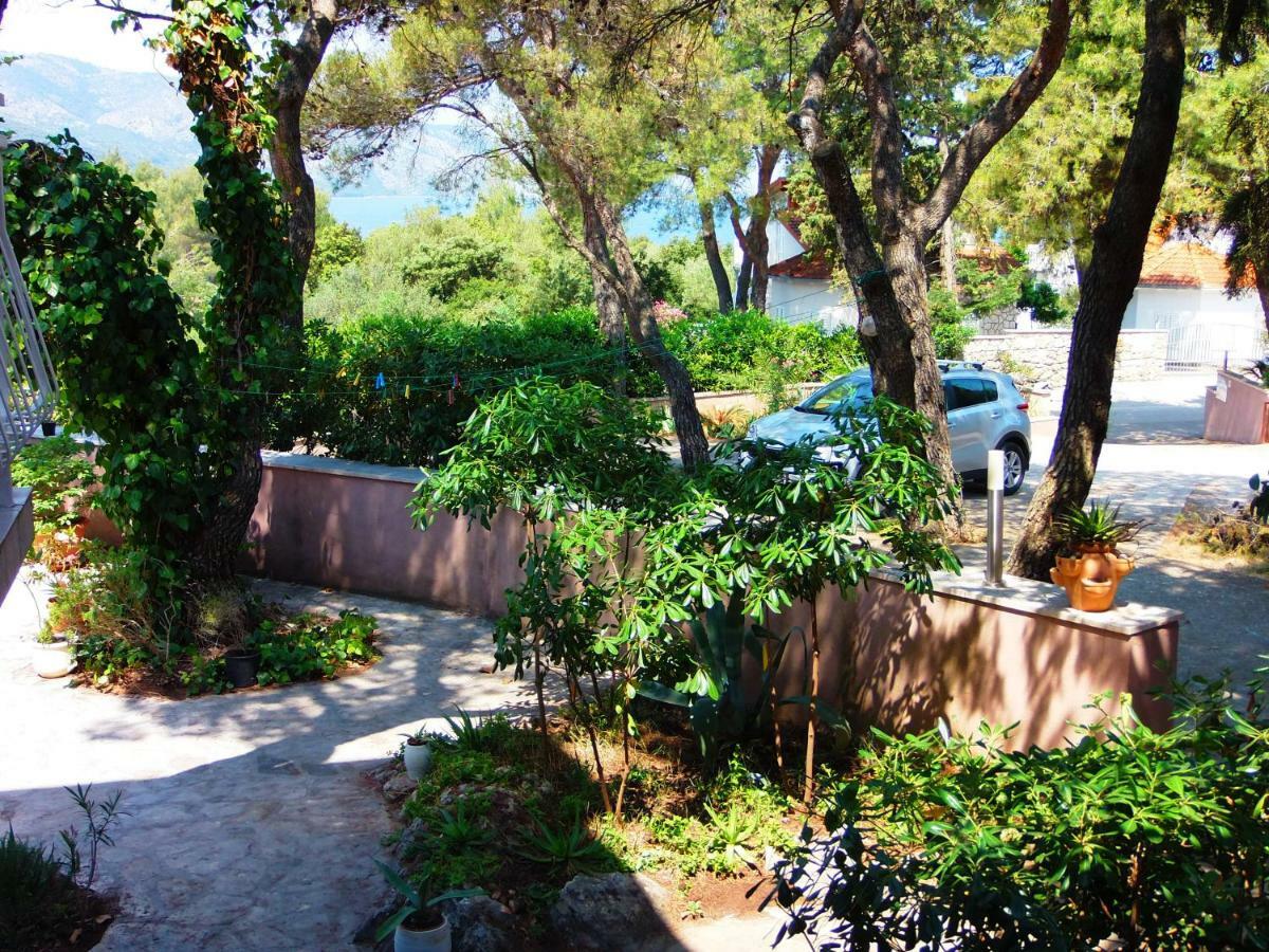 Adrienn Apartments Stari Grad  Zewnętrze zdjęcie